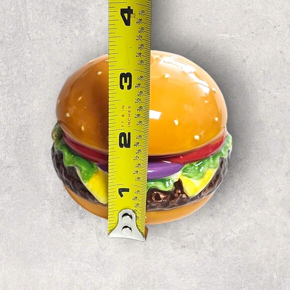 Vintage Clay Art Burger & Fries Salt & Pepper Shakers Set NOS Box Retro Kitchen - Picture 5 of 11